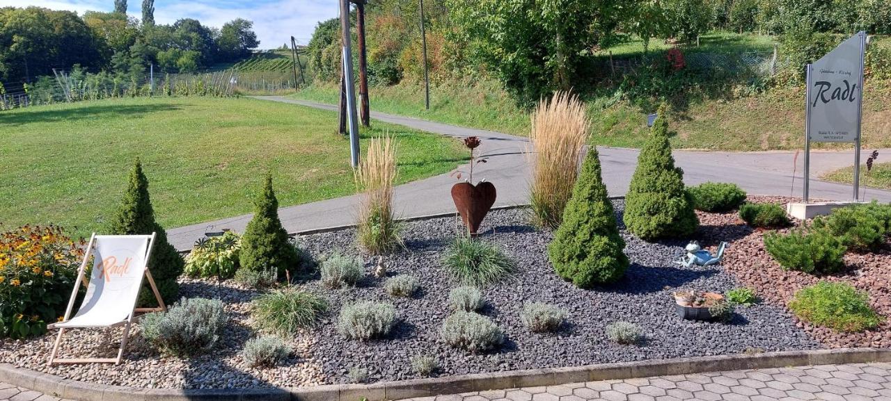 Gaestehaus - Camping- Weinhof Radl Klöch Kültér fotó