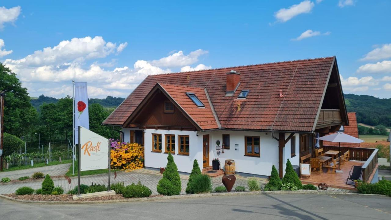 Gaestehaus - Camping- Weinhof Radl Klöch Kültér fotó